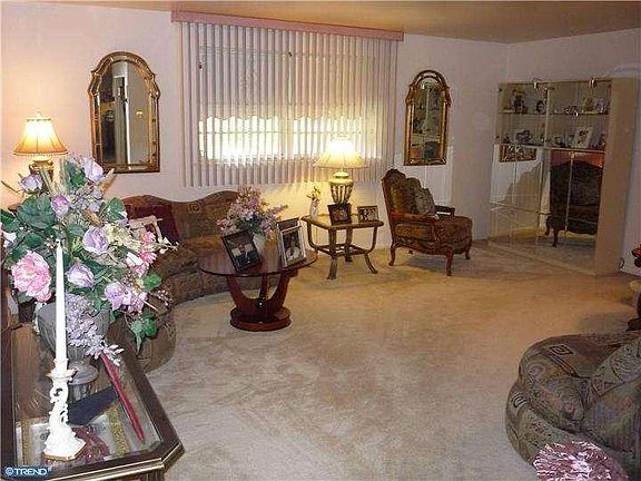 4th image of 314 Tomlinson Ct