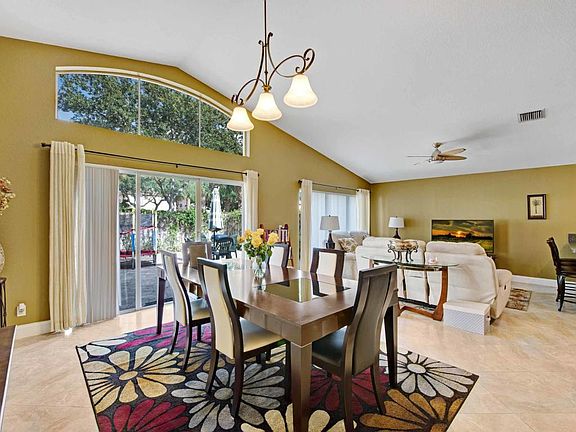 4th image of 3745 Torres Cir