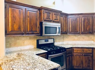 10617 SW 36th St, Yukon, OK 73099
