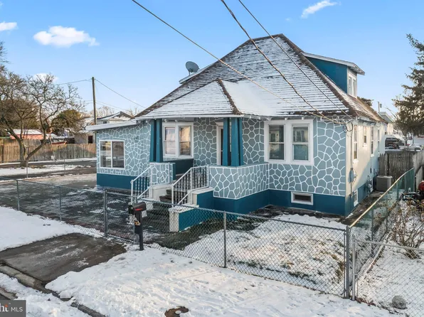 14 E Union St, Penns Grove, NJ 08069