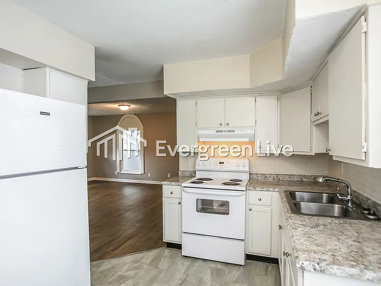 2044 Cold Spring Rd — Photo 6