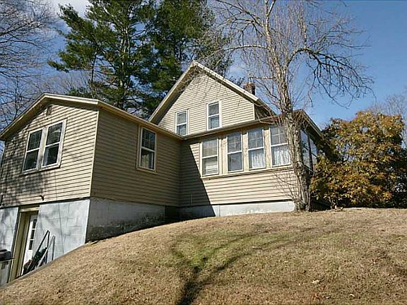 2nd image of 76 Sweet Fern Ln