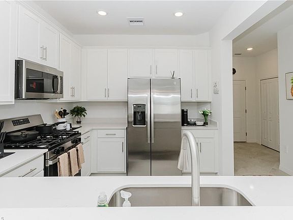2nd image of 14819 White Pearl Rd