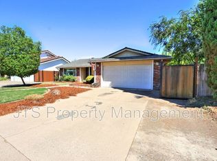 2128 W La Loma Dr, Rancho Cordova, CA 95670