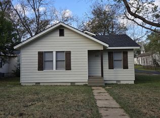 515 E Angelina St, Palestine, TX 75801