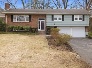 18 Baskin Rd, Lexington, MA 02421