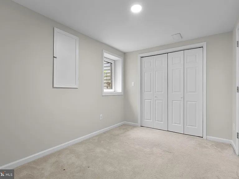 2407 Alsop Ct — Photo 30