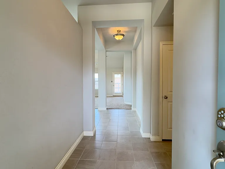 19112 Hecho Dr — Photo 12