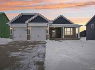 524 Birkdale Ln, Howell, MI 48843