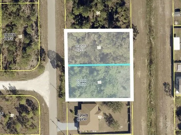 449/451 Hedgewood ST, LEHIGH ACRES, FL 33974