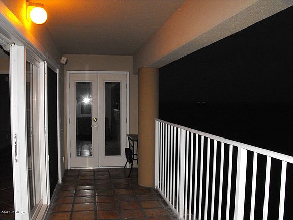 4th image of 1565 Le Baron Ave