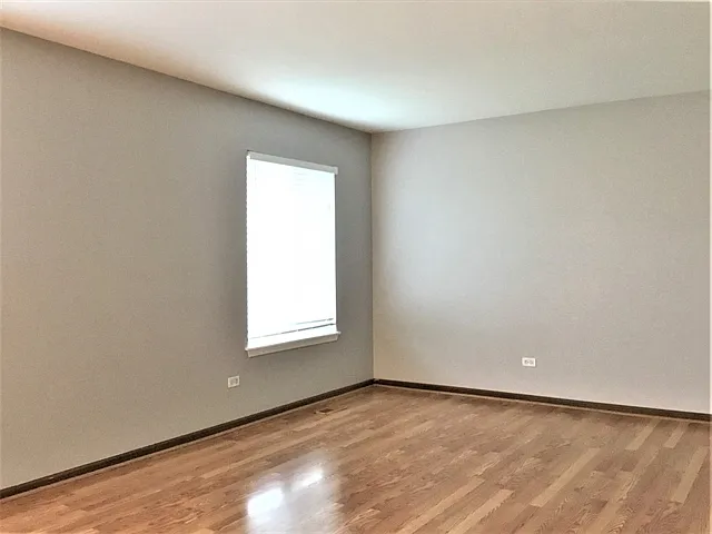 2415 Sisters Ct — Photo 6