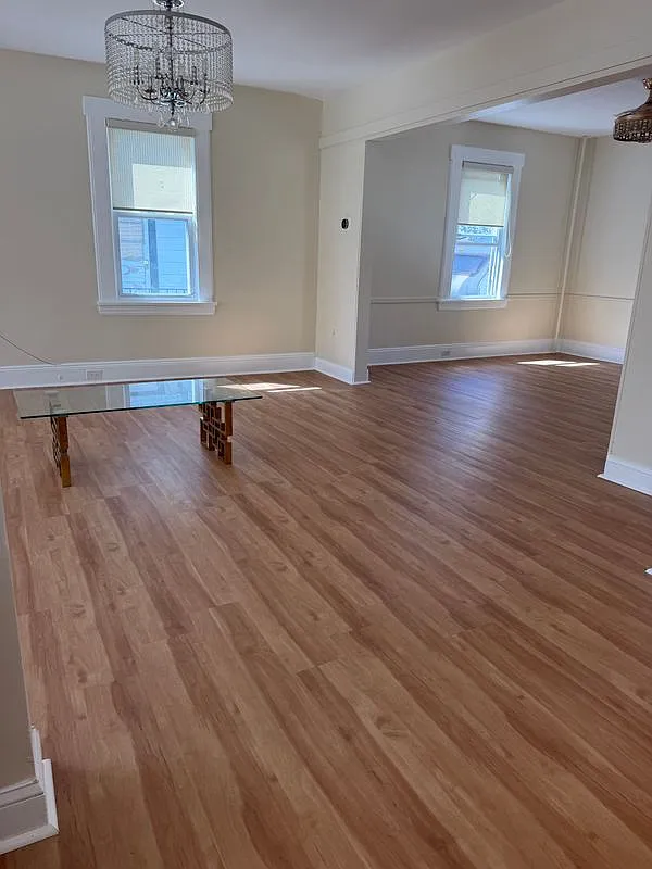 3 bed, 1.5 bath, 1308 sqft, $4,000 — Photo 4