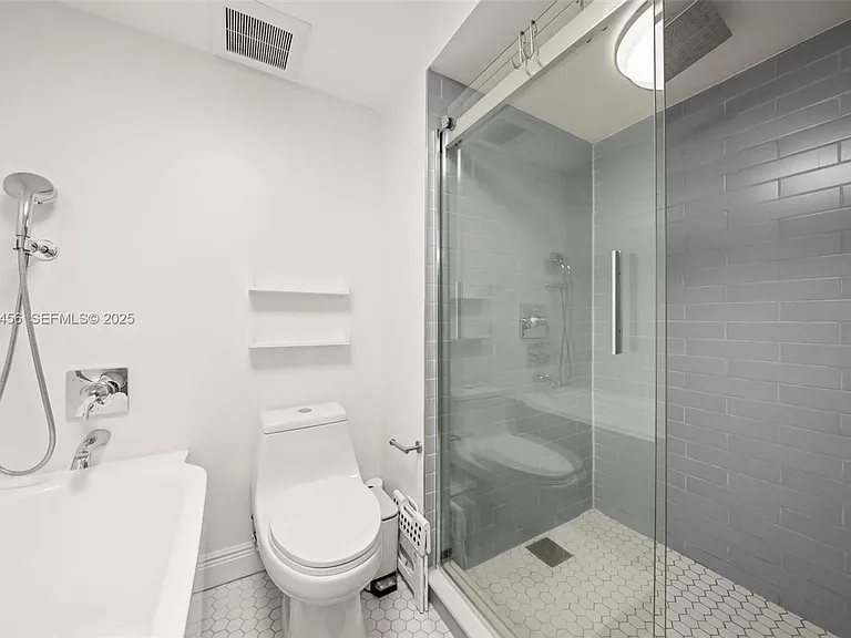 429 Poinciana Dr #1415 — Photo 13