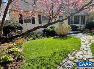 1015 Warwick Dr, Staunton, VA 24401