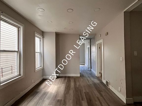2nd image of 27 Sheffield St #2M