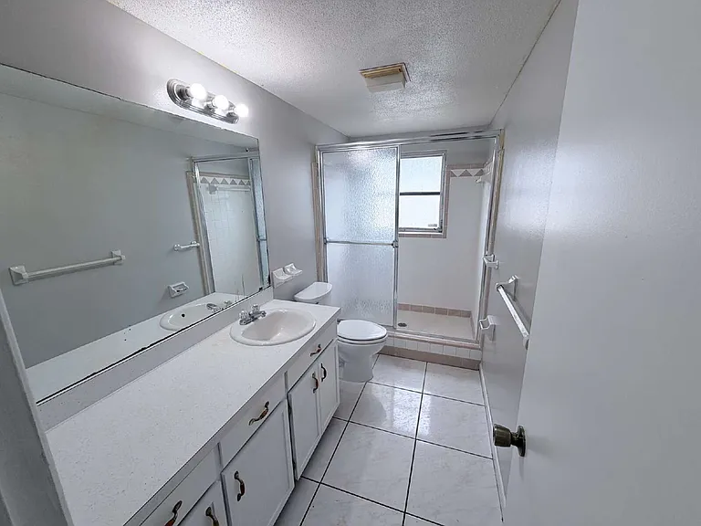 827 Carole St — Photo 8