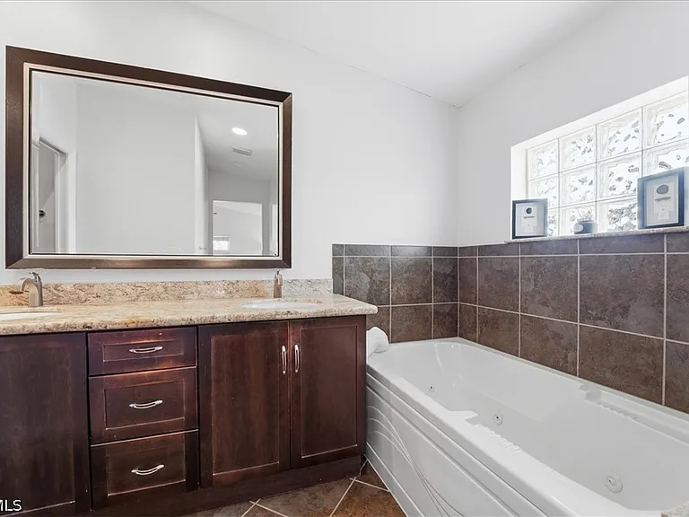 1023 El Valle Ave — Photo 17