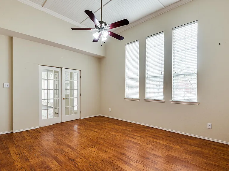 2904 Woods Dr — Photo 11