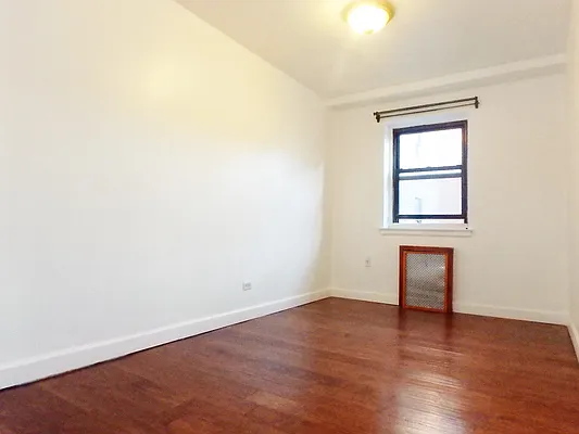 Rented by MAC Realty NY | media 8