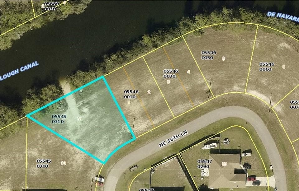 1st image of 813 NE 36th Ln