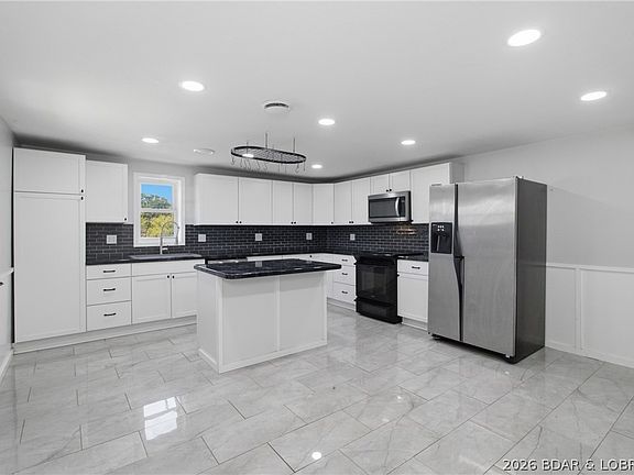 4th image of 186 Carnahan Rd