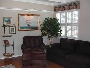 5th image of 1100 Winthrop Ln