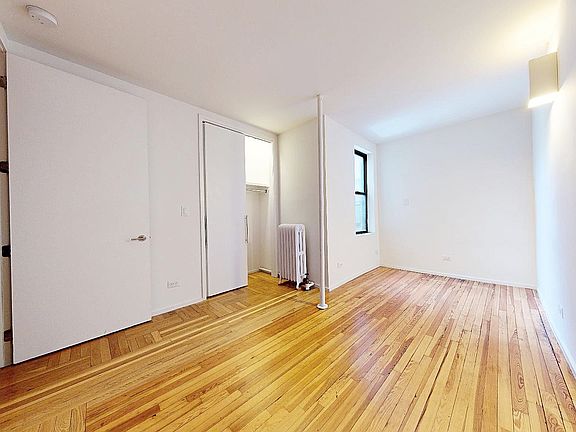 4th image of 254 Seaman Ave APT E1