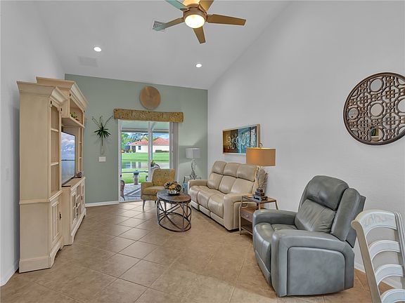 4th image of 6455 Oxford Cir Unit 104D