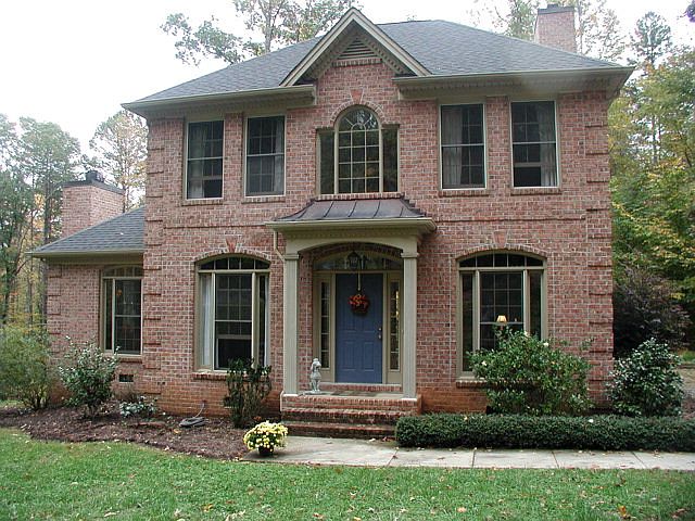 1st image of 375 Canterbury Dr