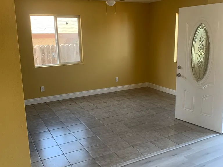 9011 Orchard Ave #5 — Photo 2