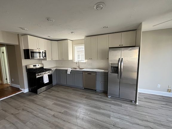 3rd image of 343 Parkovash Ave