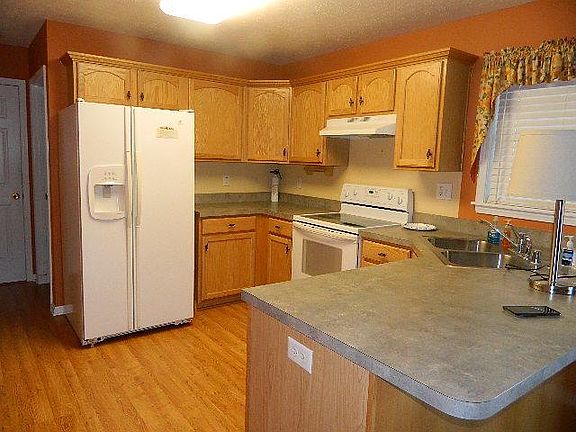 5th image of 6110 Erica Way