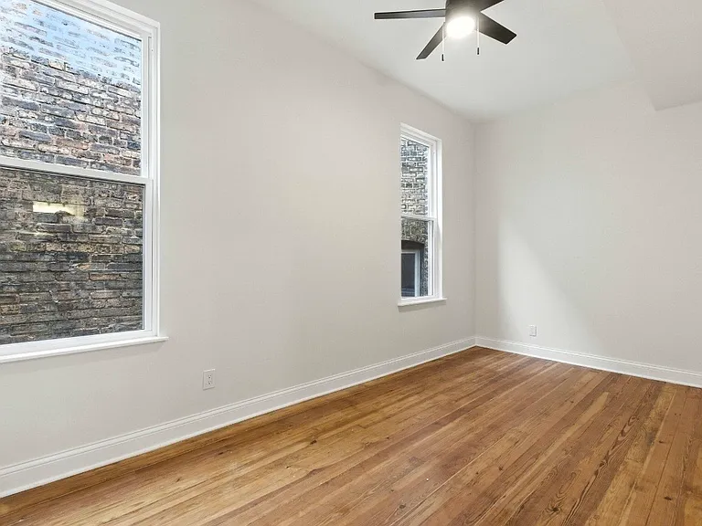 909 W Addison St #2 — Photo 7