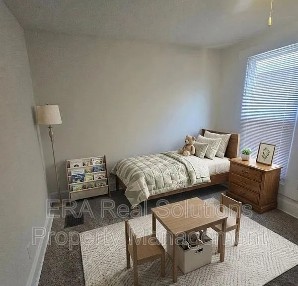 1531 Richmond Ave — Photo 7