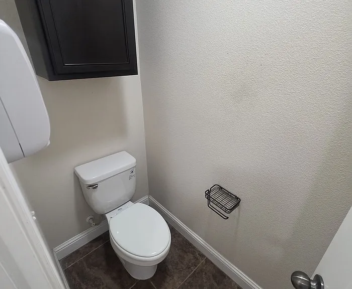 5913 Mile High Ln — Photo 31