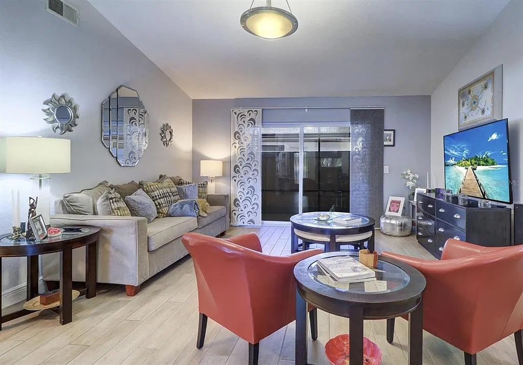2 bed, 2.0 bath, 1116 sqft, $2,500 — Photo 3