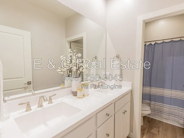3725 E Flower St — Photo 11
