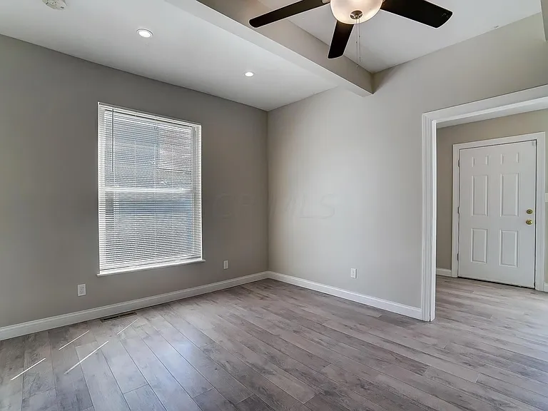 147 Whitethorne Ave — Photo 12