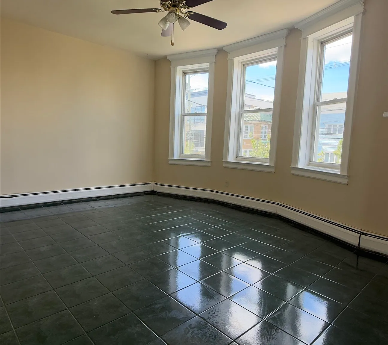 3 bed, 1.0 bath, $3,800 — Photo 2
