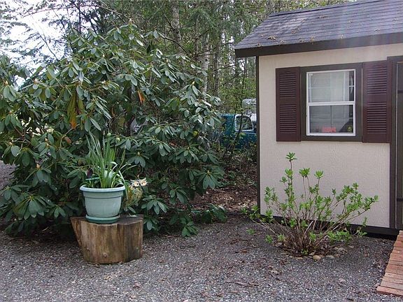 5th image of 420 N Fairway Dr W