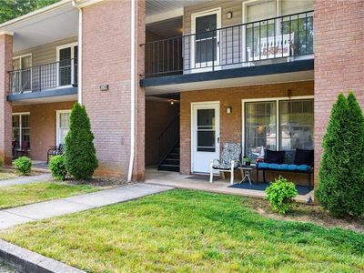 1107 Robin Hood Rd, High Point, NC, 27262