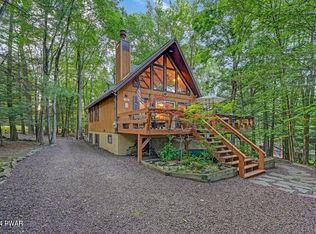 199 Indian Dr, Greentown, PA 18426