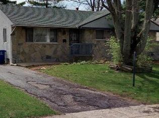 1437 Shanley Dr, Columbus, OH 43224