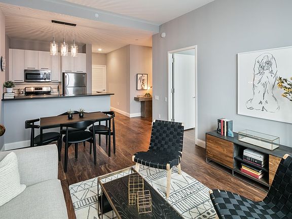 2nd image of 4214 Crescent St APT 4A