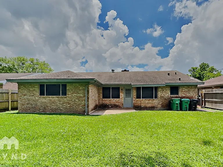 14515 Alrover St — Photo 16