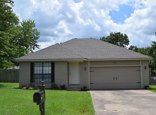 700 Cedar Ln, Fort Smith, AR 72908