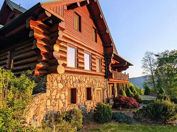 685 Talbot Dr, Canton, NC 28716