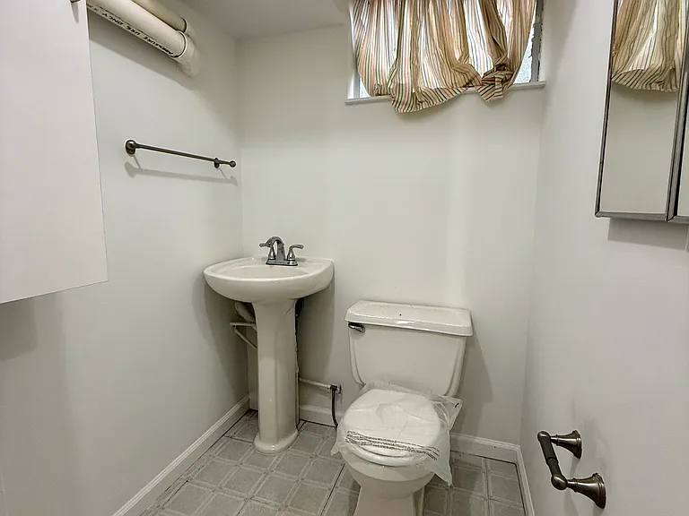 2909 Collins Ave — Photo 37