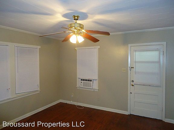 5th image of 116 1/2 Saint Michael St